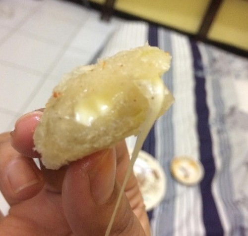 Pempek dan Cireng  Juga Diberi Keju Leleh yang Mulur Creamy 5