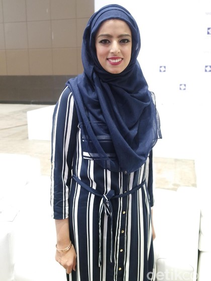 Berkenalan dengan Rania, Bintang TV Berhijab Pertama dari Kanada Berkenalan dengan Rania, Bintang TV Berhijab Pertama dari Kanada