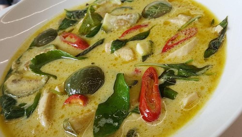 Menu Ke-17: Sedapnya Green Curry Hingga Tom Yum Pla Khas Thailand Menu Ke-17: Sedapnya Green Curry Hingga Tom Yum Pla Khas Thailand