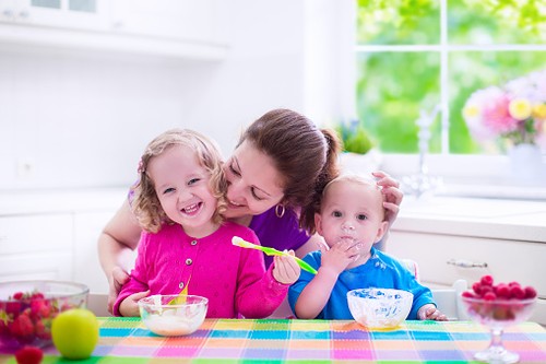 Berikan 6 Makanan Ini Secara Rutin agar Si Kecil Sehat dan Pintar Berikan 6 Makanan Ini Secara Rutin agar Si Kecil Sehat dan Pintar