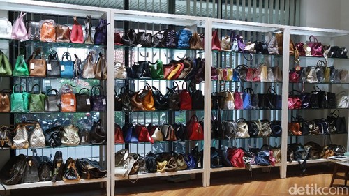 5 Kondisi Tas Branded Bekas yang Laku Dijual Kembali 5 Kondisi Tas Branded Bekas yang Laku Dijual Kembali