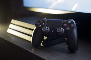 PlayStation 4 Pro Dongkrak Penjualan PlayStation 4