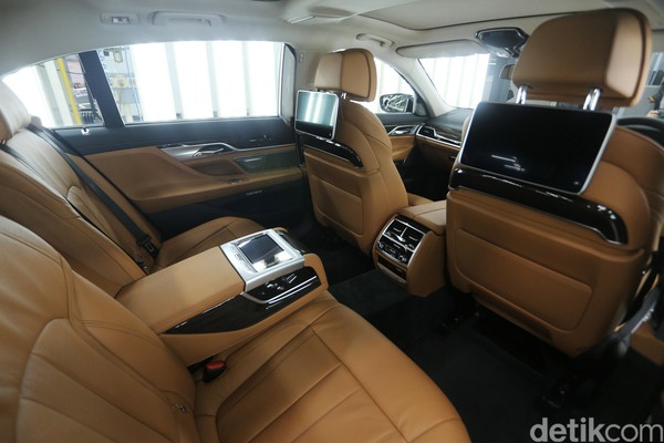 Ini BMW Seri 7 Rakitan Indonesia