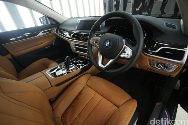 Ini BMW Seri 7 Rakitan Indonesia
