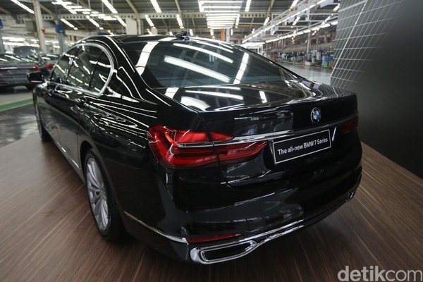 Ini BMW Seri 7 Rakitan Indonesia