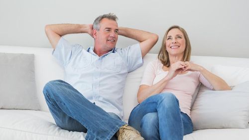 Bahayakah Berhubungan Intim di Kala Menopause? Bahayakah Berhubungan Intim di Kala Menopause?