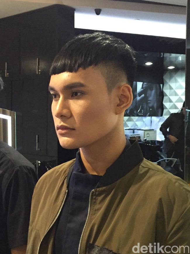  Tren  Rambut  Pria  2019 dari Gaya Rockstar Sampai Warna Abu abu