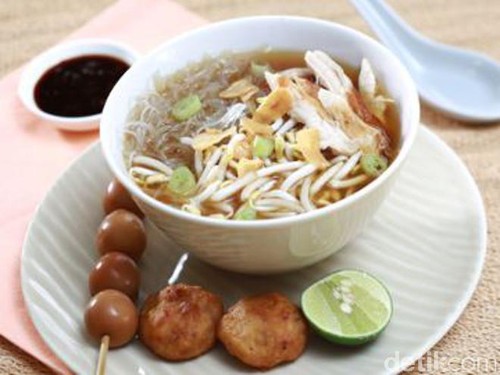 Buat Penghangat Badan, Siang Ini Enaknya Bikin Sroto atau 