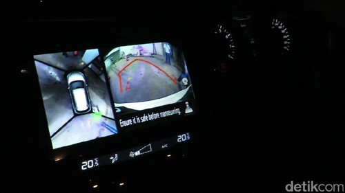 Menjawab Tantangan Parkir Buta Tanpa Melihat Spion