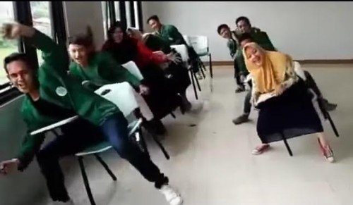 Kocak, Bus Challenge Jadi Viral di Media Sosial