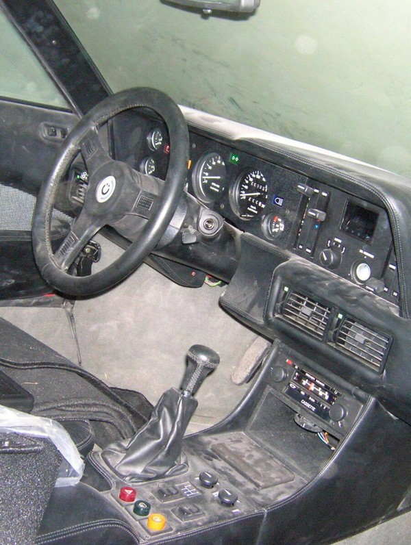 Puluhan Tahun BMW M1 Ini Tak Tersentuh