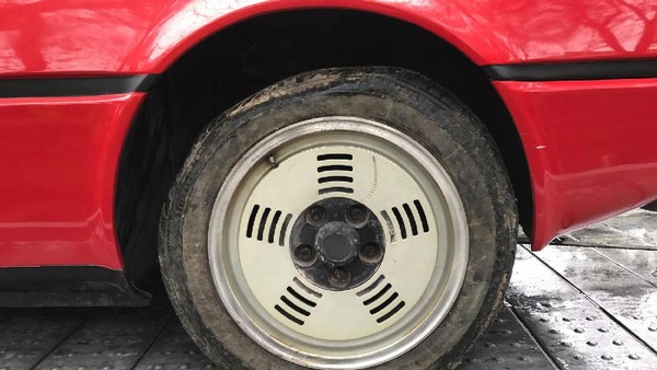 Puluhan Tahun BMW M1 Ini Tak Tersentuh