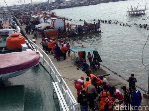 Satu Korban Kapal Zahro di RSCM Mengalami Trauma Inhalasi Satu Korban Kapal Zahro di RSCM Mengalami Trauma Inhalasi