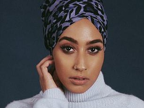 Foto: Gaya Maskulin Hijabers Pertama yang Masuk Agensi Model Ternama Eropa