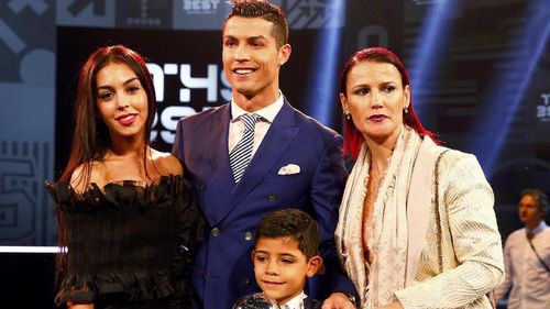 6 Fakta Menarik Georgina Rodriguez, Pacar Baru CR7 1 6 Fakta Menarik Georgina Rodriguez, Pacar Baru CR7 1