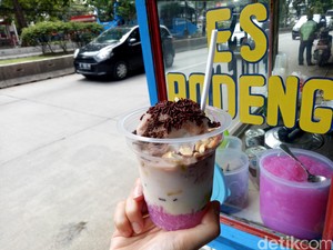 Dingin Manis, Podeng Segar dengan Campuran Es Puter Nangka Dingin Manis, Podeng Segar dengan Campuran Es Puter Nangka