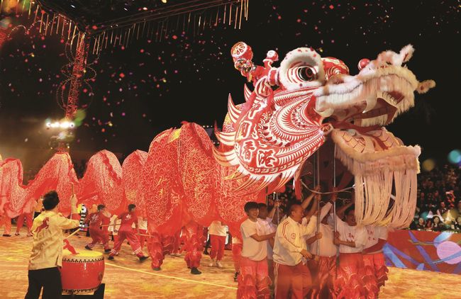 Liburan Imlek di Hong Kong, Ada Parade & Pesta Kembang Api 