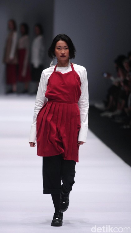 Foto: Koleksi Brand IKYK di Jakarta Fashion Week 2017