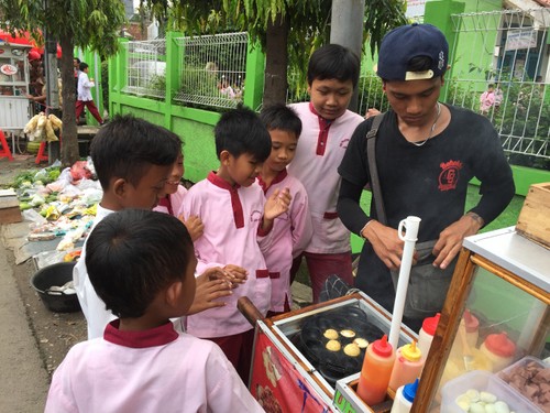 Ini 4 Alasan Anak Suka Jajan di Sekolah Ini 4 Alasan Anak Suka Jajan di Sekolah