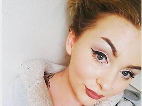 Ada Kisah Pilu di Balik Wanita yang Diputusin Pacar Karena Hapus Makeup Ada Kisah Pilu di Balik Wanita yang Diputusin Pacar Karena Hapus Makeup