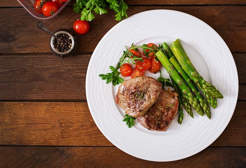 Mau Bikin Beefsteak Sendiri? Perhatikan 9 Tips Ini (1) Mau Bikin Beefsteak Sendiri? Perhatikan 9 Tips Ini (1)