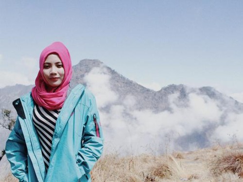 Hijabers Aisyah Punya Cerita Gaib dan Bertaruh Nyawa Saat Naik Gunung Hijabers Aisyah Punya Cerita Gaib dan Bertaruh Nyawa Saat Naik Gunung