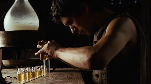 Perfume, The Story of A Murderer: Obsesi Seorang Pembuat Parfum 1 Perfume, The Story of A Murderer: Obsesi Seorang Pembuat Parfum 1