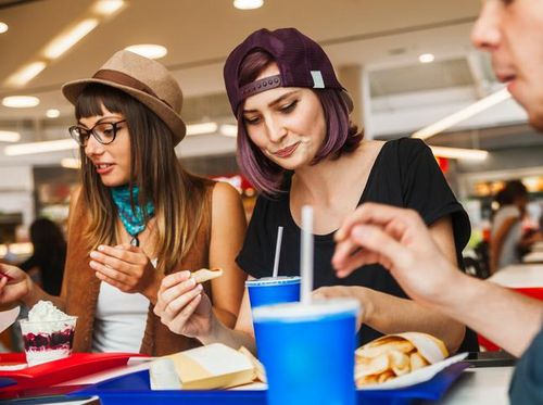 Meskipun Kurus, Wanita yang Rutin Konsumsi Junk Food Berisiko Kanker Meskipun Kurus, Wanita yang Rutin Konsumsi Junk Food Berisiko Kanker