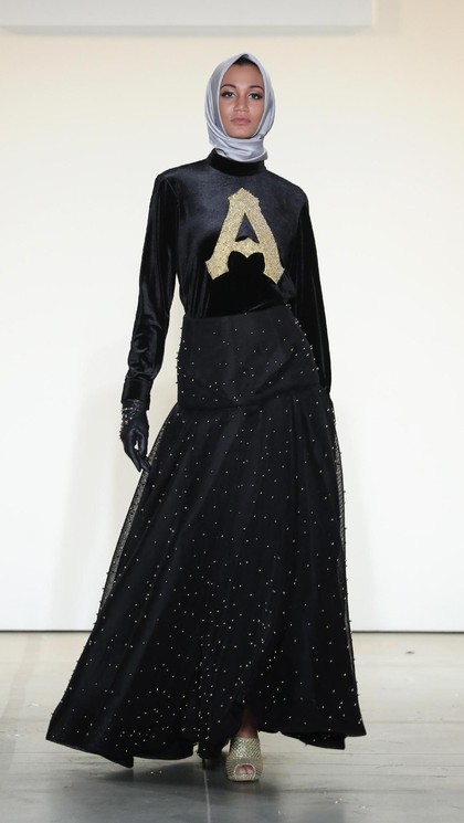 Foto: Koleksi Busana Anniesa Hasibuan di New York Fashion Week