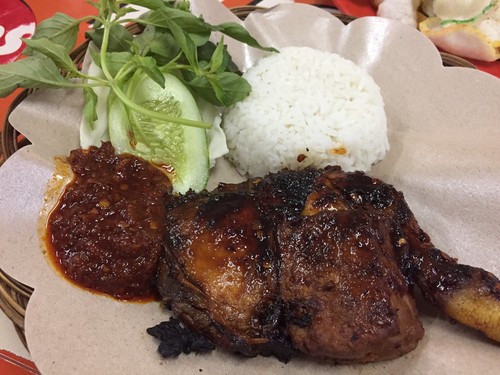 Kalau ke Kantin Pacific Place, Wajib Cicip Ayam Bakar dan 
