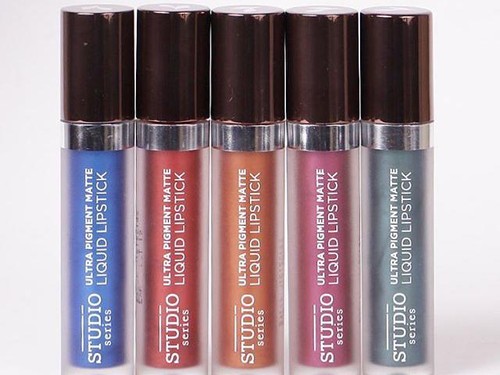 Tren Lipstik Metalik, Coba Produk dari 5 Brand Lokal Ini Tren Lipstik Metalik, Coba Produk dari 5 Brand Lokal Ini