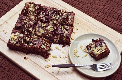 Yuk, Bikin Brownies Unik dengan Taburan Keripik Kentang Yuk, Bikin Brownies Unik dengan Taburan Keripik Kentang