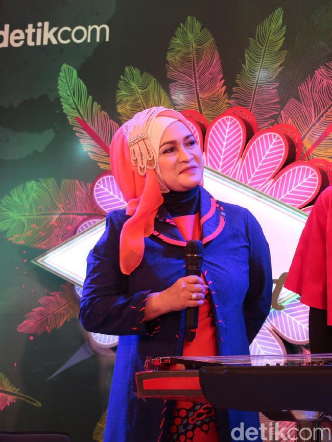 Tips dari Istri Deddy Mizwar: Yang Penting Istri Satu Tapi 
