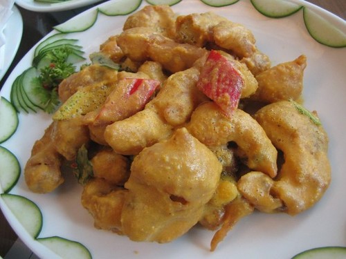 Nikmati Olahan Ayam Berbalut Saus Telur Asin Gurih di Tempat Ini Nikmati Olahan Ayam Berbalut Saus Telur Asin Gurih di Tempat Ini