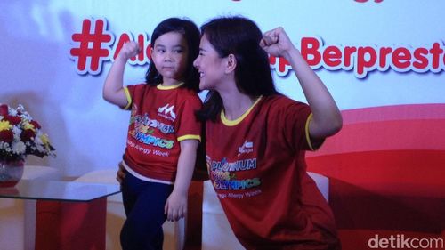 Cerita Astrid Tiar Sempat Panik Hadapi Putrinya yang Alergi Susu Sapi Cerita Astrid Tiar Sempat Panik Hadapi Putrinya yang Alergi Susu Sapi