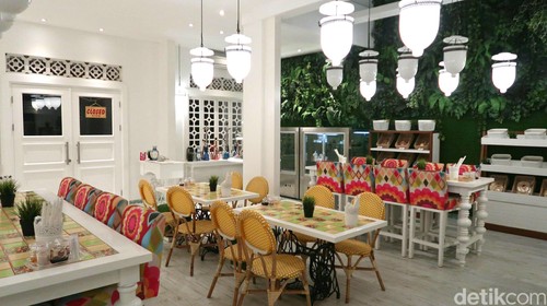 Santap Makan Siang di Warung Peranakan, Resto Mungil Cantik di Kemang Santap Makan Siang di Warung Peranakan, Resto Mungil Cantik di Kemang