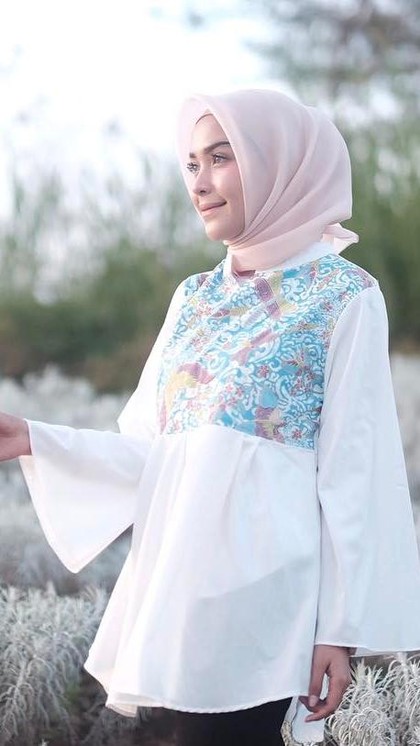 Foto 10 Penampilan Selebgram dengan Organza  Hijab yang 