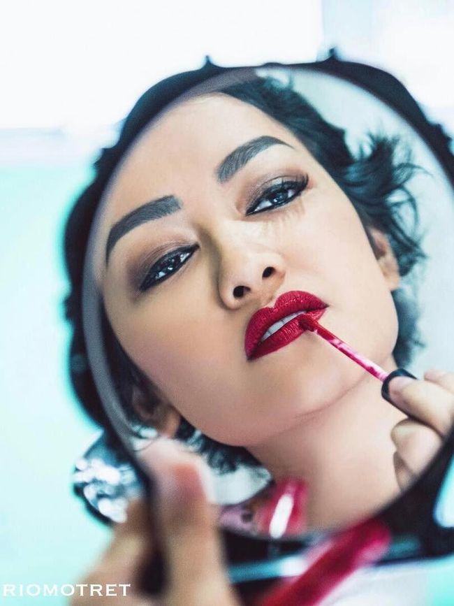Cerita Menyentuh Julia Perez dan Makeup  Saat Berjuang 