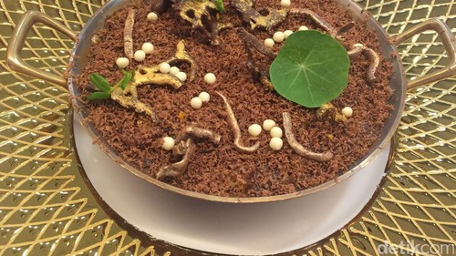 Ketika Puding Croissant Hangat Berpadu dengan Lelehan Dark Chocolate Ketika Puding Croissant Hangat Berpadu dengan Lelehan Dark Chocolate