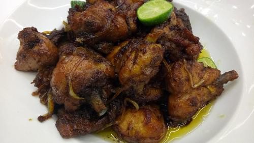 Menu Ke-24: Yuk, Bikin Sajian Ayam dengan Bumbu Kecap dan Santan Pedas Menu Ke-24: Yuk, Bikin Sajian Ayam dengan Bumbu Kecap dan Santan Pedas