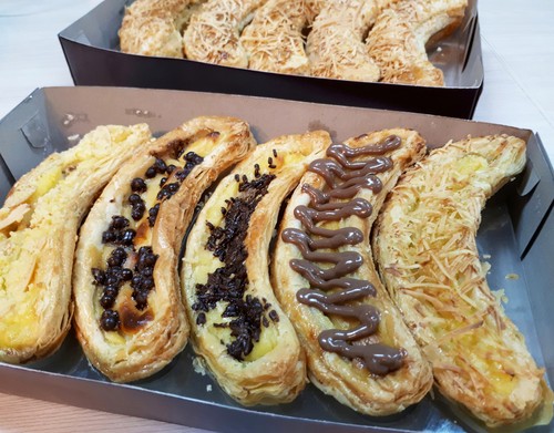 Nadine Wibowo Pie Pisang: Lucunya Pie Manis dan Gurih Berbentuk Pisang! Nadine Wibowo Pie Pisang: Lucunya Pie Manis dan Gurih Berbentuk Pisang!
