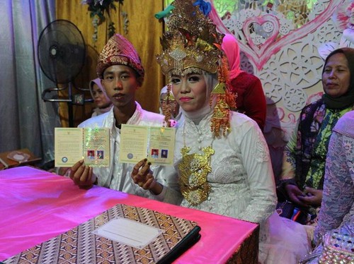 2 Anak SMP Menikah di Usia 15 Tahun Jadi Viral 2 Anak SMP Menikah di Usia 15 Tahun Jadi Viral