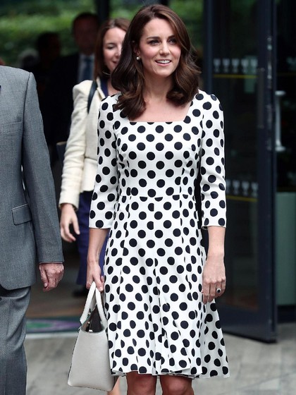 Keluar dari Zona Nyaman, Kate Middleton Pilih Gaun Polkadot di Wimbledon