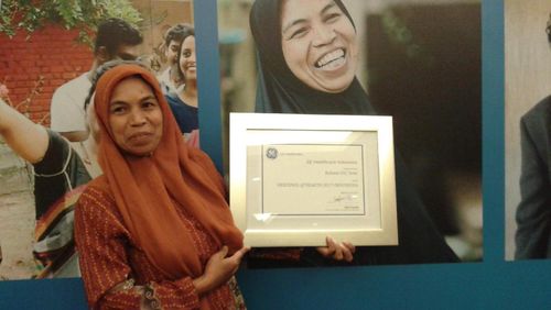 Kisah Wanita Tangguh Layani Ibu Hamil di Pelosok Sulsel Kisah Wanita Tangguh Layani Ibu Hamil di Pelosok Sulsel
