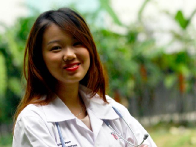 Inspiratif Gadis Cantik Yang Jadi Dokter Termuda Di Usia 19