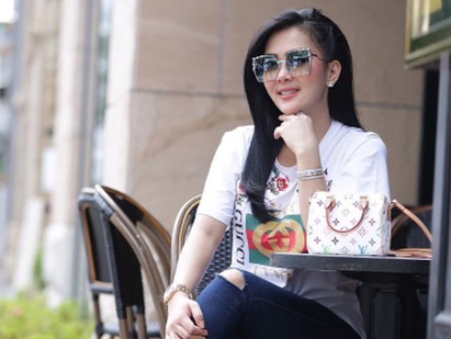 Mewah Banget, Intip Gaya #OOTD Syahrini Seharga Rp 3,6 Miliar