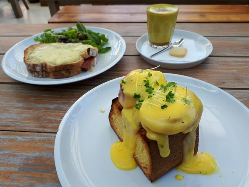 Beau: Gurihnya Croque Monsieur Berpadu Turmeric Latte untuk Brunch Beau: Gurihnya Croque Monsieur Berpadu Turmeric Latte untuk Brunch