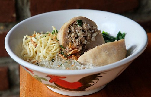 Mau Coba Bakso  Isi  Daging Cincang  yang Sedap Ada di 4 