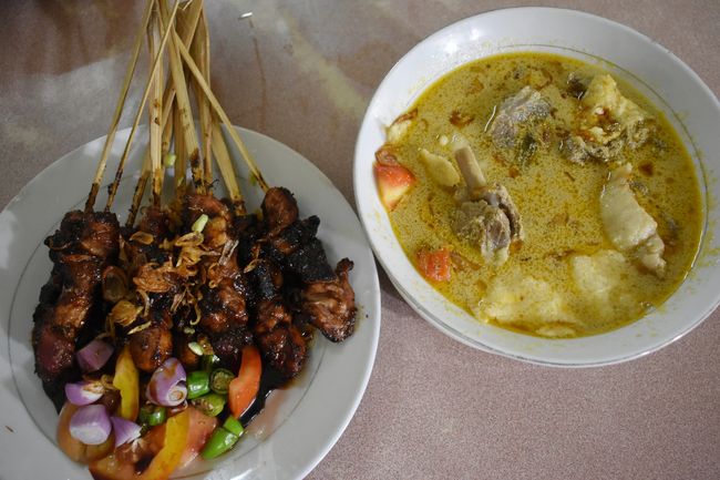 H. Saba: Sate Kambing Juicy dan Gulai Kambing Sedap dari 