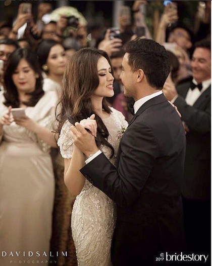 Banjir Pujian Netizen, Ini 7 Alasan Pernikahan Raisa-Hamish Menginspirasi Banjir Pujian Netizen, Ini 7 Alasan Pernikahan Raisa-Hamish Menginspirasi